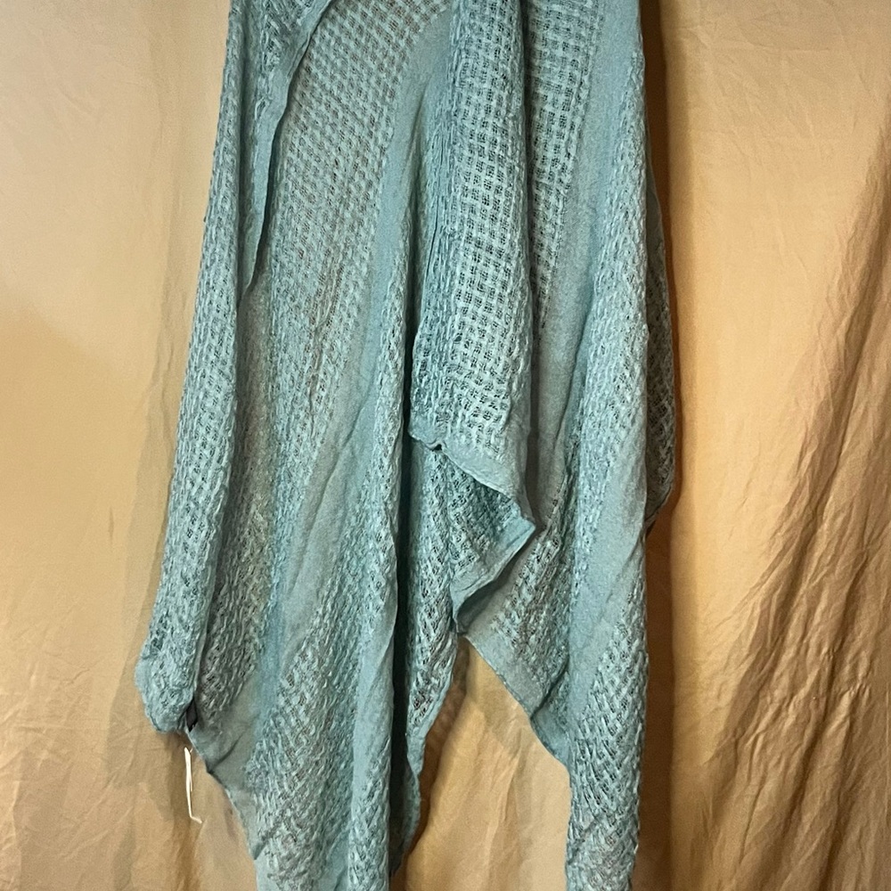 Dressbarn Woven Teal Wrap